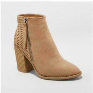 SOLD!! Tan Heel Booties!